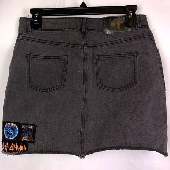 Junk Food Def Leppard Denim Skirt - Picture 1 of 6